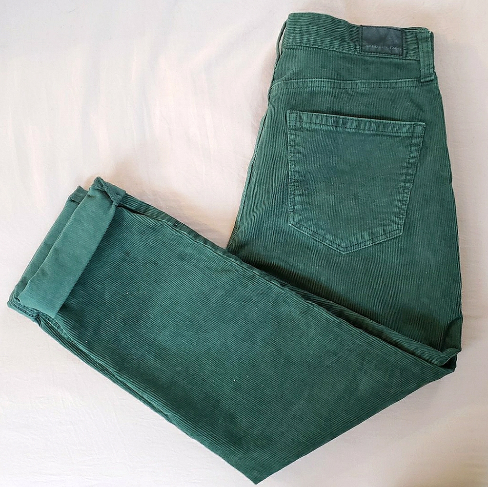 NWOT American Eagle Corduroy Mom Jeans